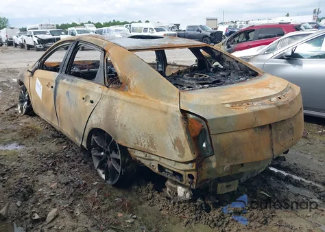 2013 Cadillac Xts Platinum from USA, damaged, VIN 2G61U5S37D9222465